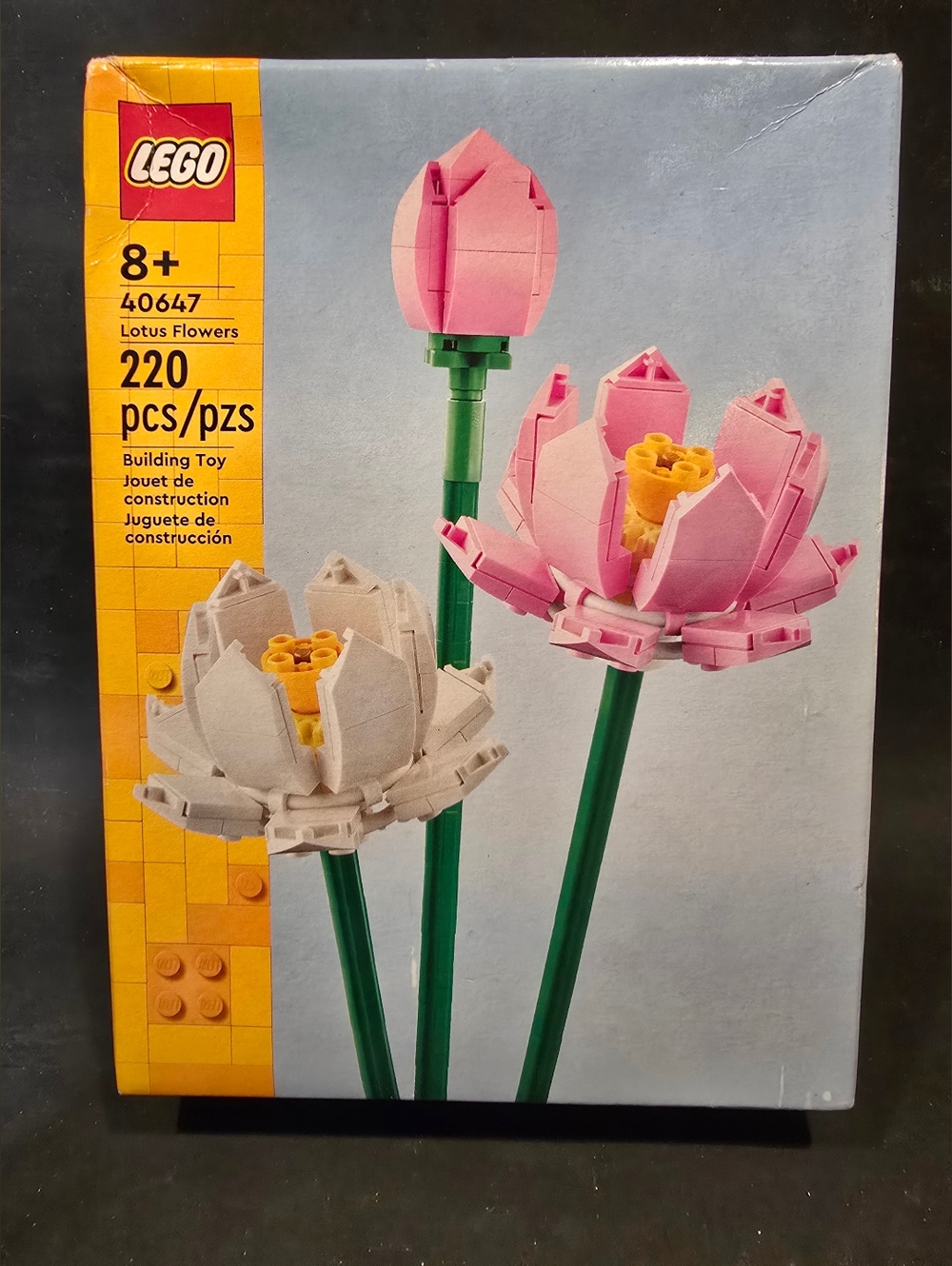 LEGO Lotus Flowers Pink, White & Green Buildable Blooms - 40647